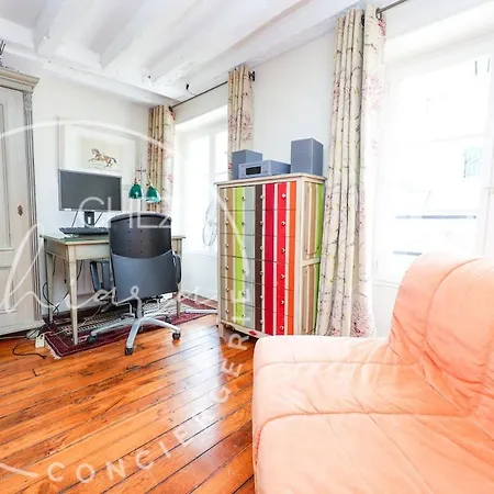 Appartamento Charming Apartment Central Lovely Area 4 People